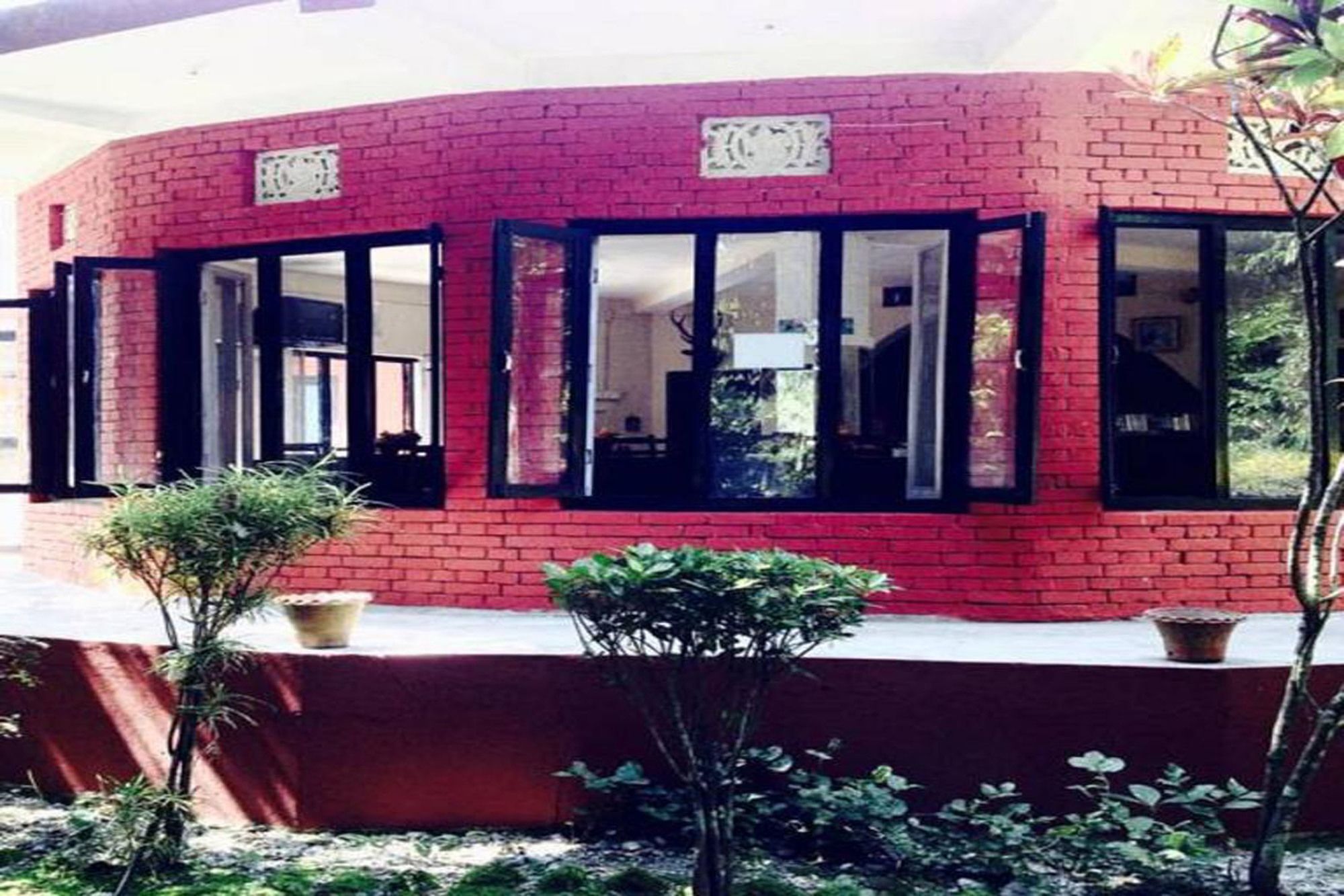 Safari Wildlife Lodge And Camp Chitwan Exterior foto